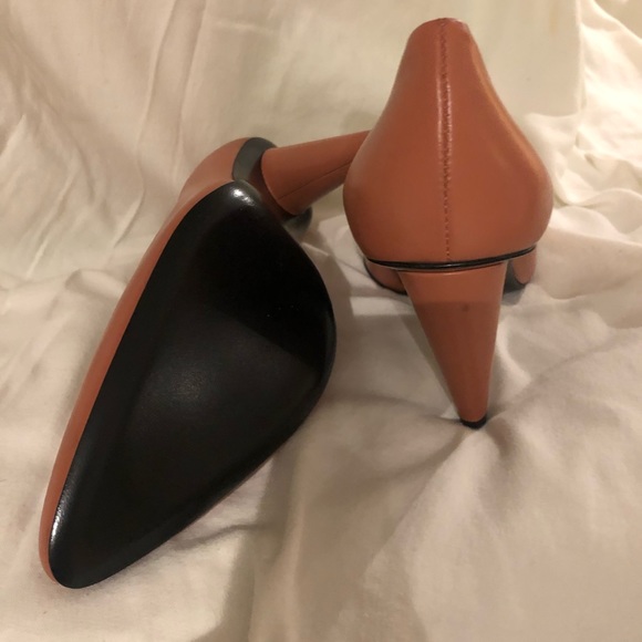 Acne pumps - Picture 3 of 5